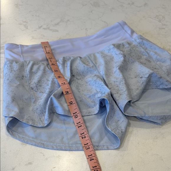 Lululemon Speed Up Mid Rise Short 4" Lined size 4 Gravel Dust Pastel Blue Purple - Picture 7 of 14